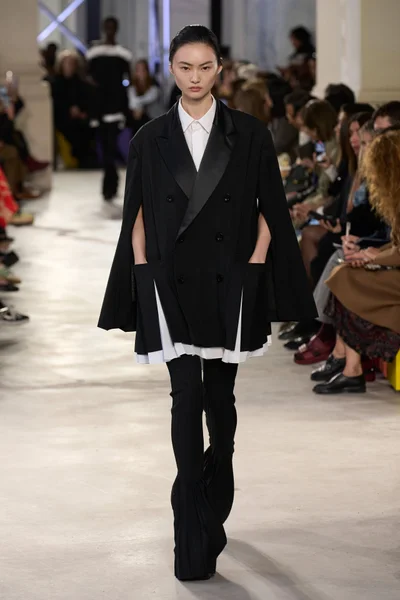Look 1